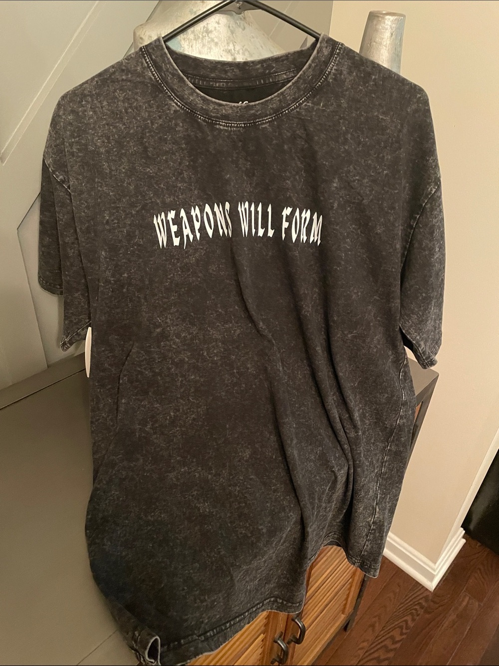 Men’s tee shirt